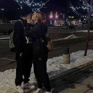 Meet your Posher, Iselá